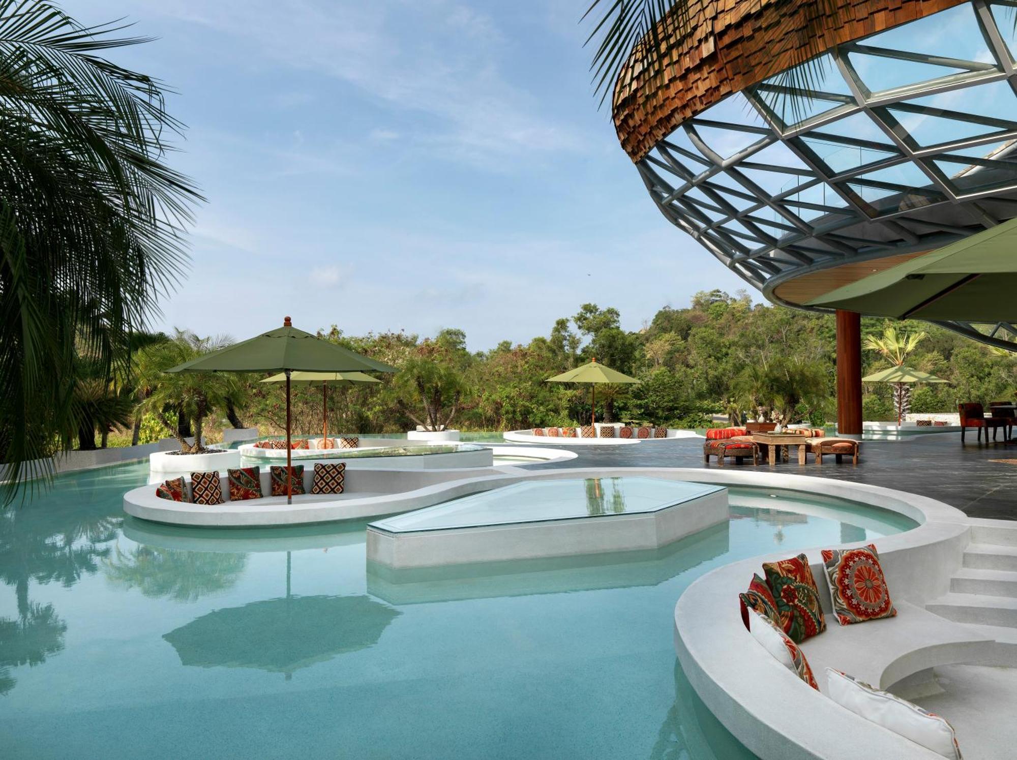 Wyndham Grand Nai Harn Beach Phuket Exterior foto
